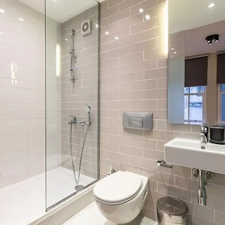 Mesmerizing Flat With Bosphorus View In Beyoglu Apartment