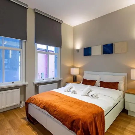 Mesmerizing Flat With Bosphorus View In Beyoglu