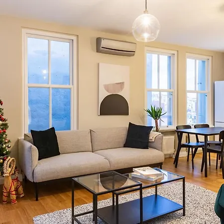 Apartment Mesmerizing Flat With Bosphorus View In Beyoglu Istanbul