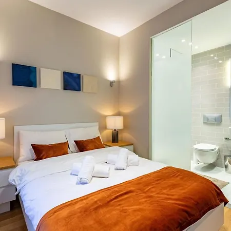 Mesmerizing Flat With Bosphorus View In Beyoglu