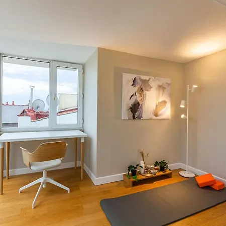 Mesmerizing Flat With Bosphorus View In Beyoglu